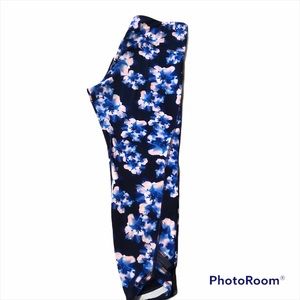 Capri Floral Old Navy Active Go-Dry Leggings